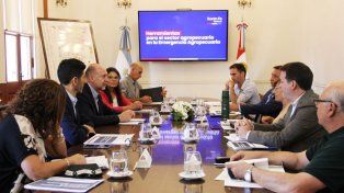 El gobernador se reunió con productores por la sequía y gestionó créditos&nbsp;