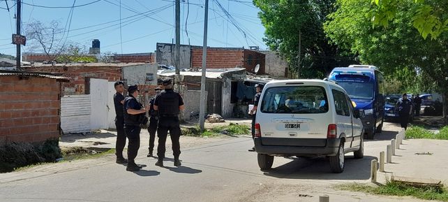 La policía en Juan B. Justo al 8600