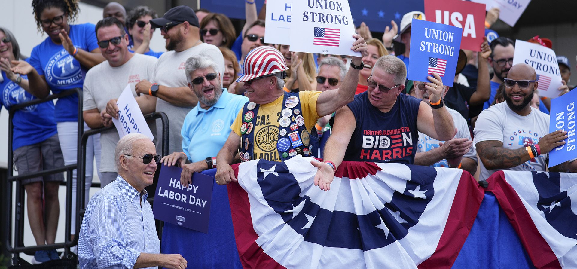El presidente Joe Biden llega para hablar durante un evento del Día del Trabajo en el Local 19 de Sheet Metal Workers, en Filadelfia, el lunes 4 de septiembre de 2023. (Foto AP/Matt Rourke) El presidente Joe Biden llega para hablar durante un evento del Día del Trabajo en el Local 19 de Sheet Metal Workers, en Filadelfia, el lunes 4 de septiembre de 2023. (Foto AP/Matt Rourke)