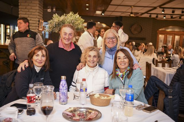 Cristini Pendino, Laura Borrás, Mónica Torruela, Alicia Roitman y Viviana Ramirez.