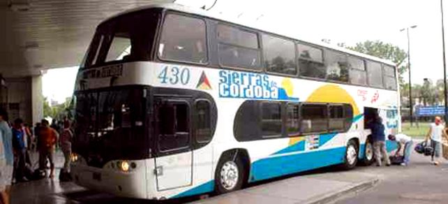 Aprueban que los micros de doble piso no superen los 100 kil&oacute;metros por hora
