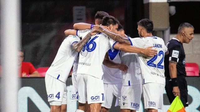 Vélez le ganó a Estudiantes y es el único líder en la Zona A.