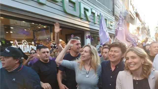 Karina Milei fue escrachada en Corrientes durante el cierre de campaña