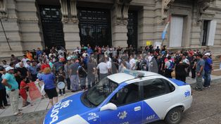 El gobierno no está en contra del reclamo legítimo sino contra los policías que olvidan su deber