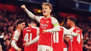 El Arsenal le ganó al Wolverhampton y le arrebata el primer puesto al Manchester City