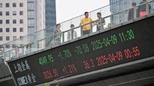 Como respuesta a las medidas de Donald Trump, China informó que desde este jueves aplicará arancel extra. Mercados de Asia volvieron a operar en negativo