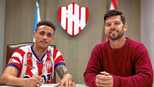 Juan de Dios Pintado firmó su contrato con Unión.