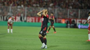 No lo puede creer. Matko Miljevic pretende quedarse en el Parque, pero aún no hubo acuerdo con su exrepresentante.