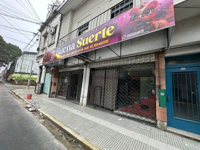 Investigan el ataque a balazos contra una adolescente de 16 años en un comercio del microcentro santafesino