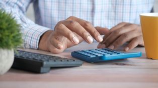 Por qué conviene fijar un límite para los gastos digitales