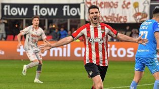 Un penal polémico agravó la crisis de Unión sumando tres derrotas al hilo