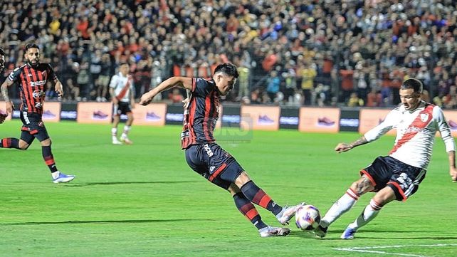 Patronato perdió con River en el estadio Grella.