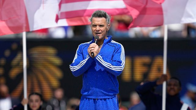 Robbie Williams se hizo viral tras su presentación en la final del Mundial por un supuesto consumo de cocaína