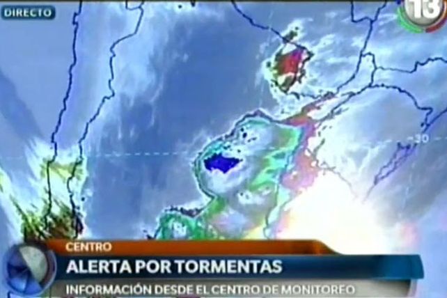 La lluvia pasó por la ciudad, pero aún continúa el alerta meteorológico