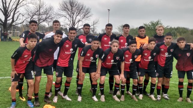 Rojinegros. El equipo dirigido por Sergio Barbieri venció a Morning y se transformó en finalista del Molinas. 