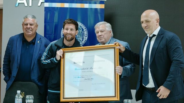 Messi, el doctor: la UBA lo nombró Honoris Causa antes de su despedida de la selección