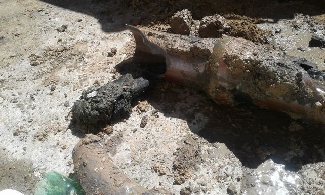 Otra vez: ahora taparon el caño cloacal con bentonita
