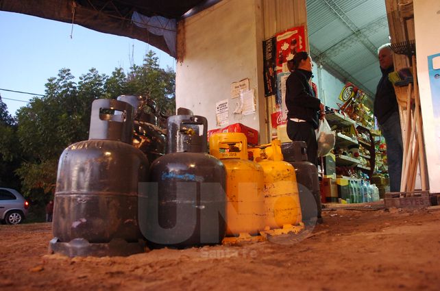 Piden más puntos de venta de la garrafa social en Santa Fe