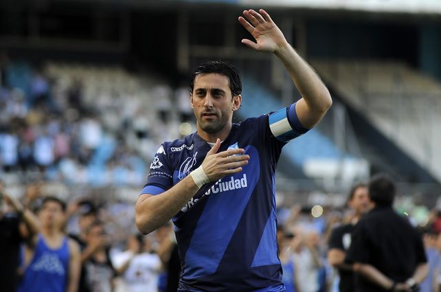 Rendidos a sus pies: emotiva despedida de Diego Milito