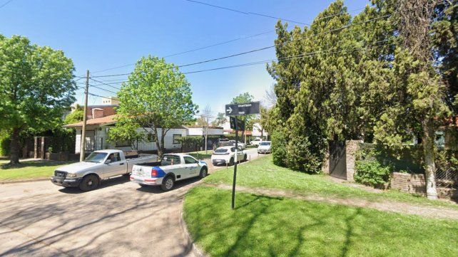 La policía rosarina comenzó a investigar un robo en la casa de una mujer de 79 años. La denuncia se realizó el lunes 22 de junio de 2026 en pasaje Escocia al 300 bis.