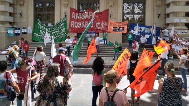 Paro docente. Este miércoles se realizará una marcha frente a Gobernación.