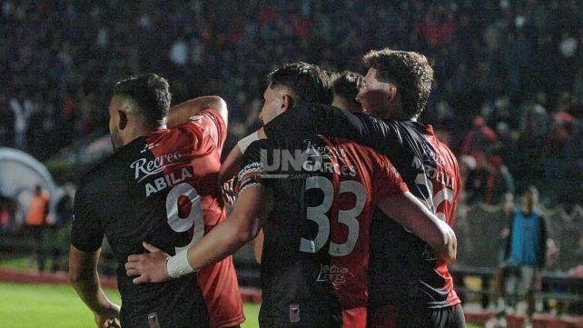 Colón volvió a festejar con una notable victoria Colón volvió a festejar con una notable victoria
