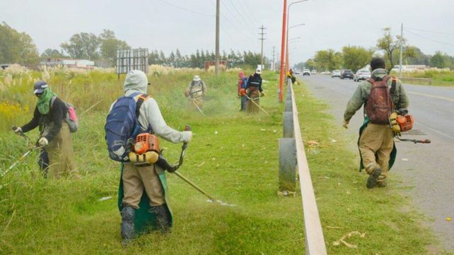 La provincia comienza el proceso de desmalezados de las rutas de Santa Fe.