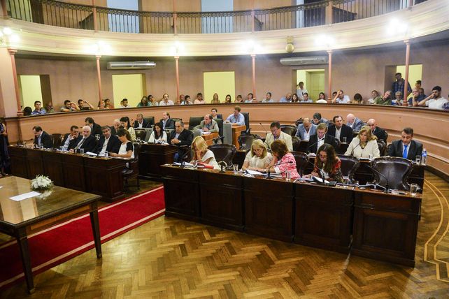 Rechazaron el juicio político a Claudia Mizawak