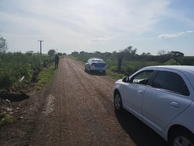 La Policía de Entre Ríos realiza rastrillajes en la zona donde encontraron parte del cuerpo del remisero asesinado.