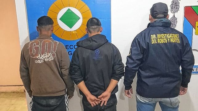 Dos hombres fueron detenidos por tirar al piso a otro