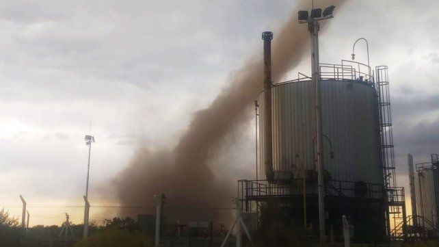 Un tornado sorprendió a trabajadores petroleros en Mendoza