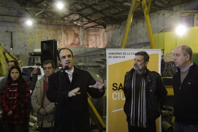 José Corral reconoció el trabajo de empleados municipales durante la Emergencia Hídrica