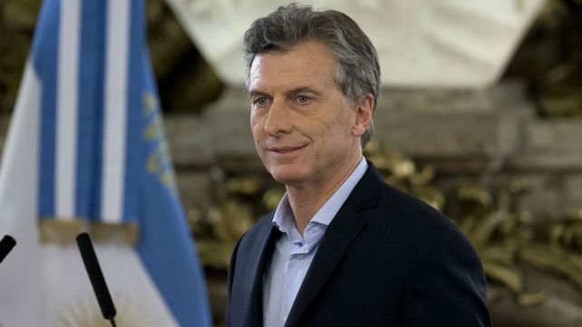 Macri visitó a la mujer policía baleada al resistir intento de copamiento