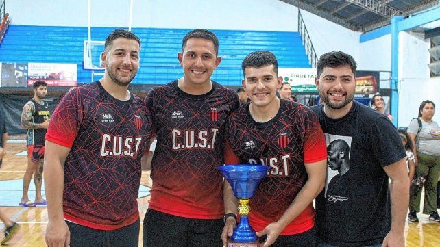 Roberto Monti (h) continuará como DT del equipo superior de CUST en la temporada 2024.