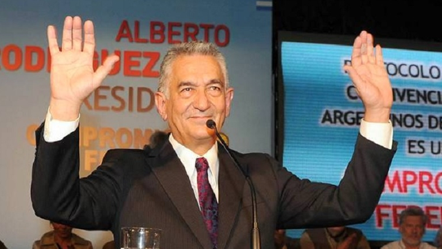 San Luis da un 40% de aumento a docentes y estatales