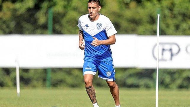 Ricardo Centurión se presentó a los estudios médicos en Vélez para iniciar la pretemporada.