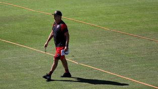 Frank Kudelka deberá trabajar mucho para levantar el ánimo del plantel.