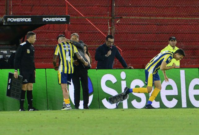 &iquest;Ser&aacute; Ag&uuml;ero el reemplazante del suspendido Mart&iacute;nez?