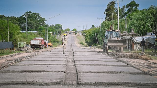 Rogelio Frigerio recorrió los trabajos que se llevan adelante en la ex ruta provincial 26