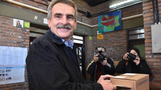Cuanto más participa la gente, mayor grado de legitimidad tienen los candidatos, dijo Rossi