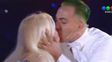El instante en que Cristian se lleva un beso de Susana.