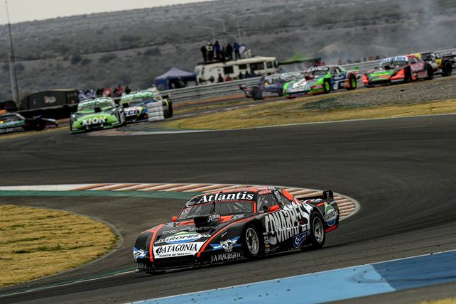 Lucas Valle hizo una gran final con su Dodge. Se impuso con autoridad en San Juan y ganó por primera vez en el TC Pista..