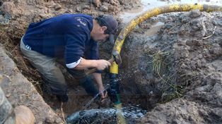 Acceso Sur a Paraná: Por mejoras en la red maestra hay un corte de agua