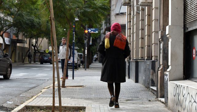 El tiempo en Rosario: un viernes con muy pocas nubes pero fresco