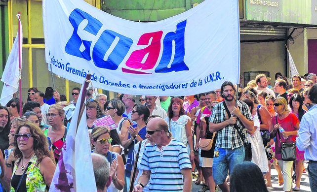 nuevas Protestas. Los docentes universitarios reclaman aumentos de sueldos y mejores condiciones de trabajo.