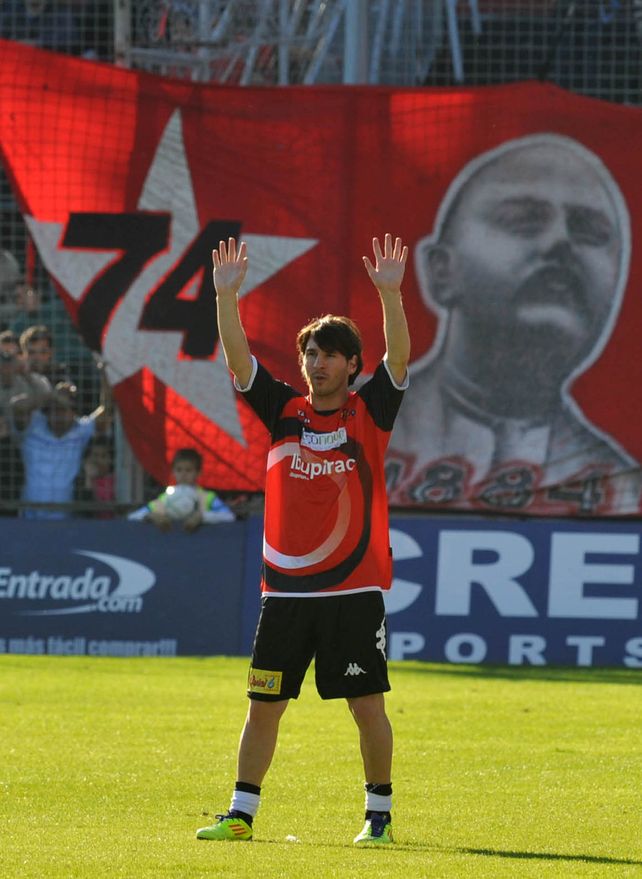 La gran ilusión. Hace varios años que el nombre de Messi se menciona en Newells. La dirigencia pretende tenerlo y desatar una revolución en el Parque.