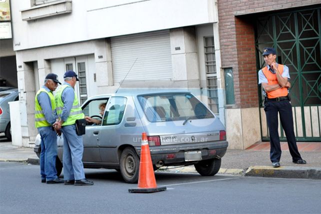 Se retuvieron 36 vehículos en operativos de tránsito durante el fin de semana