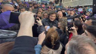 Javier Milei atribuyó las protestas en Ushuaia que obligaron a suspender un acto a una estrategia del kirchnerismo para impedir su presencia en el territorio.