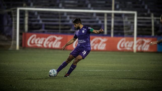 Charrúa. Facundo Mallo se despidió de sus compañeros en Uruguay y llegaría en breve a Rosario.
