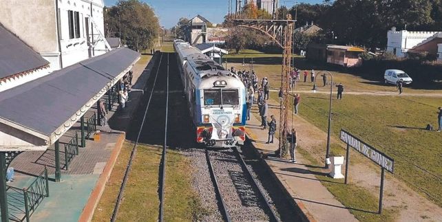 El Tren de Cercanía Rosario-Cañada de Gómez. El servicio de pasajeros dejó de funcionar en noviembre pasado.